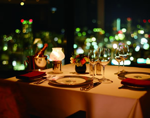 大阪gardenのサプライズプロポーズ ホテルオークラ神戸　レストランエメラルド