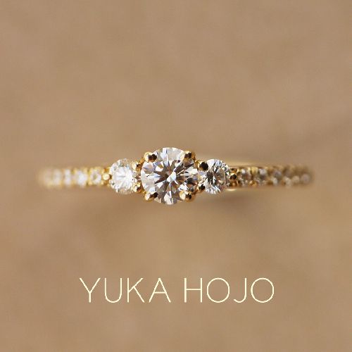 神戸の方に大人気の婚約指輪で箒星の画像
