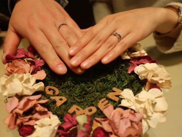 gardenオリジナルの婚約指輪とet.luの結婚指輪　大阪府高槻市