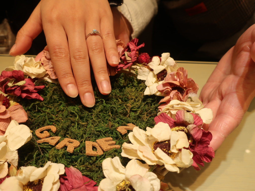 gardenオリジナルの婚約指輪を取り扱うgarden梅田