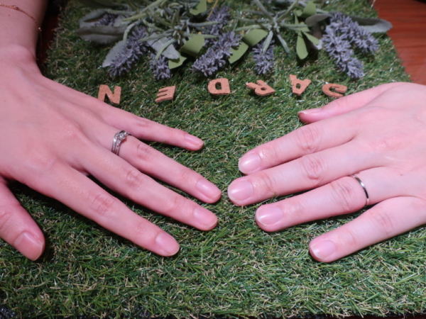 gardenオリジナルの婚約指輪とPulitoとSomething Blueの結婚指輪