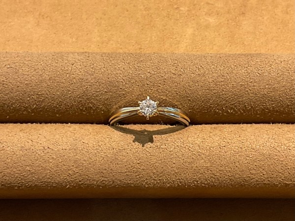 お母様から頂いた婚約指輪を彼女の好きな婚約指輪デザインへジュエリーリフォーム