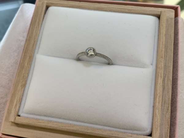 使わずにいた婚約指輪を普段使い出来るお洒落なデザインにジュエリーリフォーム