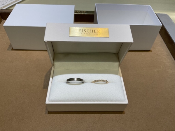 大阪市北区　FISCHERとGRACEKAMAの結婚指輪をご成約頂きました。