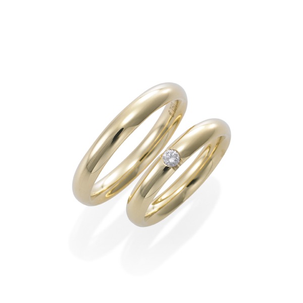 「シンプル派」におすすめなゴールドの結婚指輪FISCHER